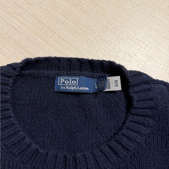 Ralph Lauren woman’s bear flag sweater- runs on the smaller side - Picture 3 of 5